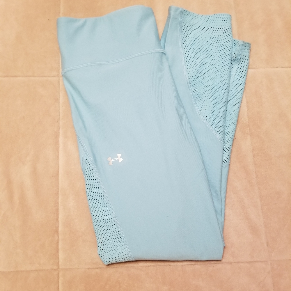 Women's M Under Armour capri leggings
